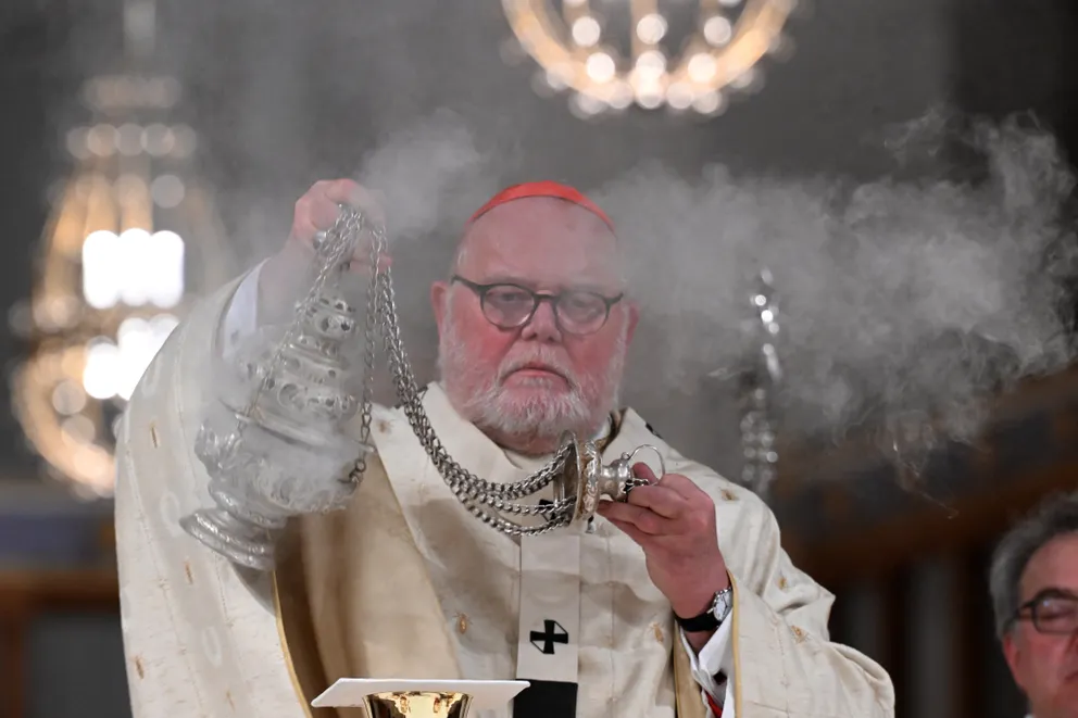 Cardinal Reinhard Marx celebrating Holy Mass in Munich Cathedral on December 24, 2024, in Bavaria, Germany. | Source: Getty Images
