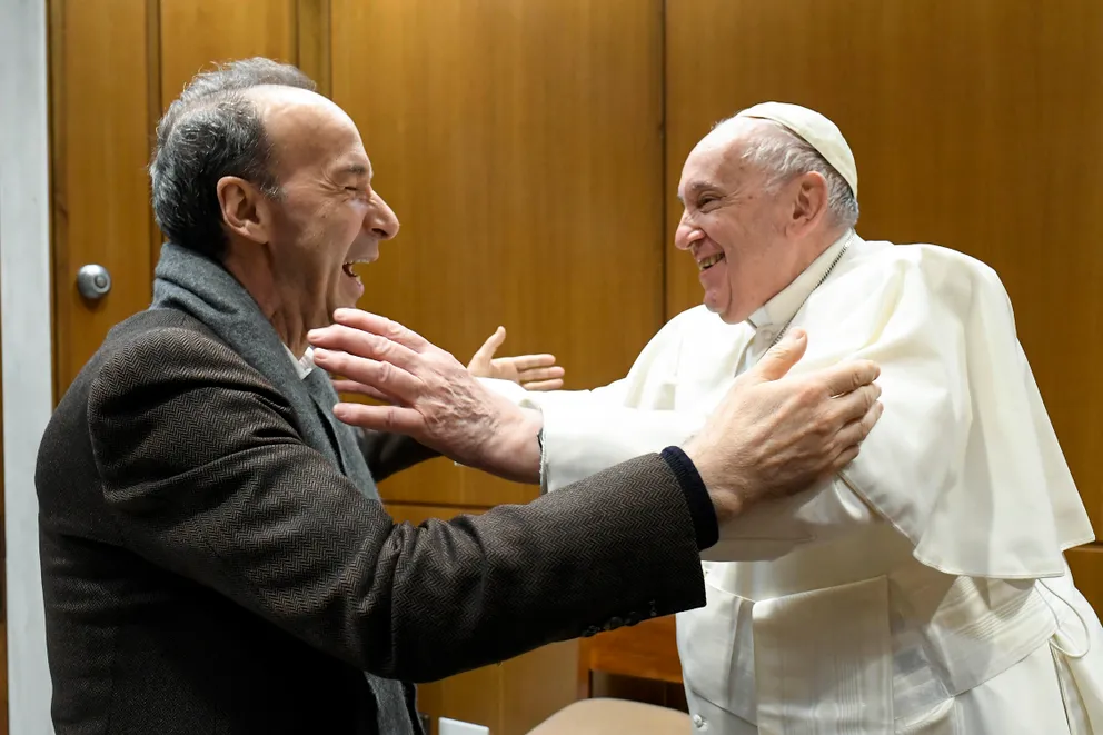 Pope Francis meeting Italian actor and director Roberto Benigni at Paul VI Hall in Vatican City, on December 7, 2022 | Source: Getty Images